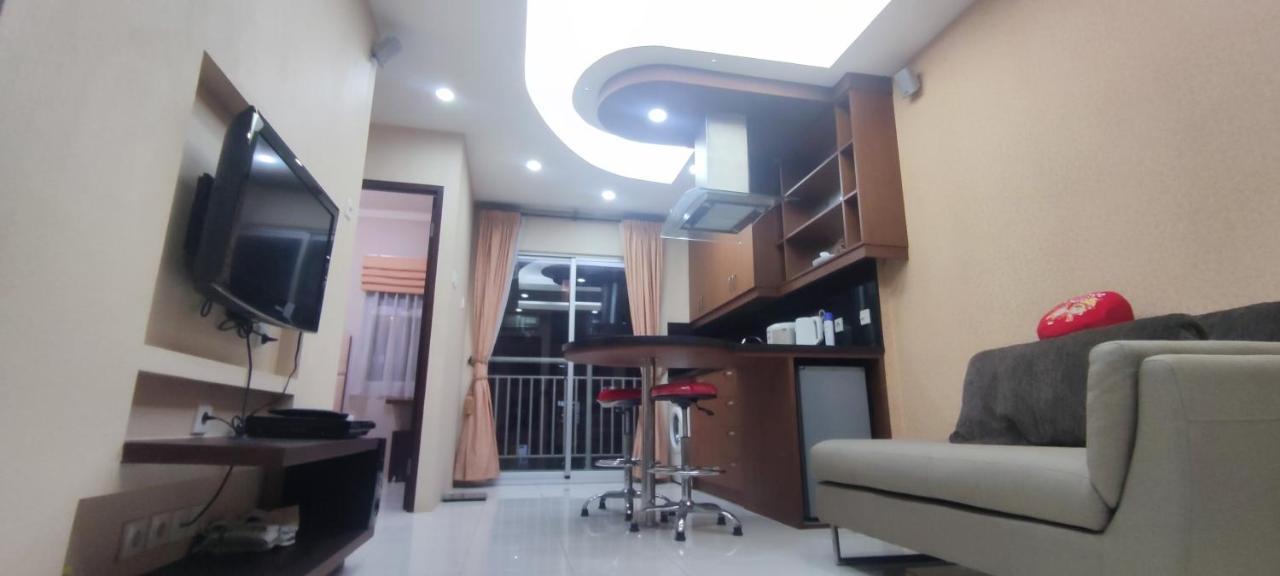 Ferienwohnung Classy! 2Br Medit2 & Gm West Jakarta Exterior foto